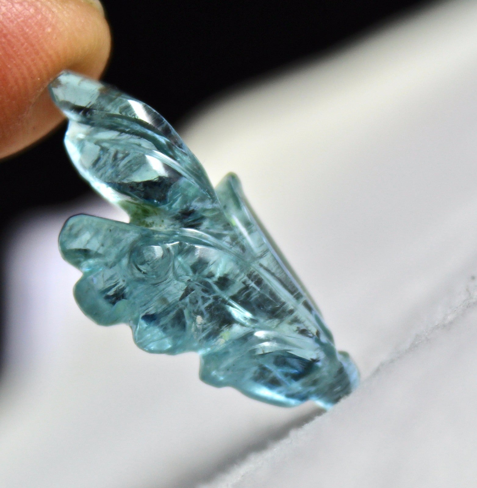 Certified Gtl Natural Blue Aquamarine 15.25 Ct Carved Leaf Gemstone Design
