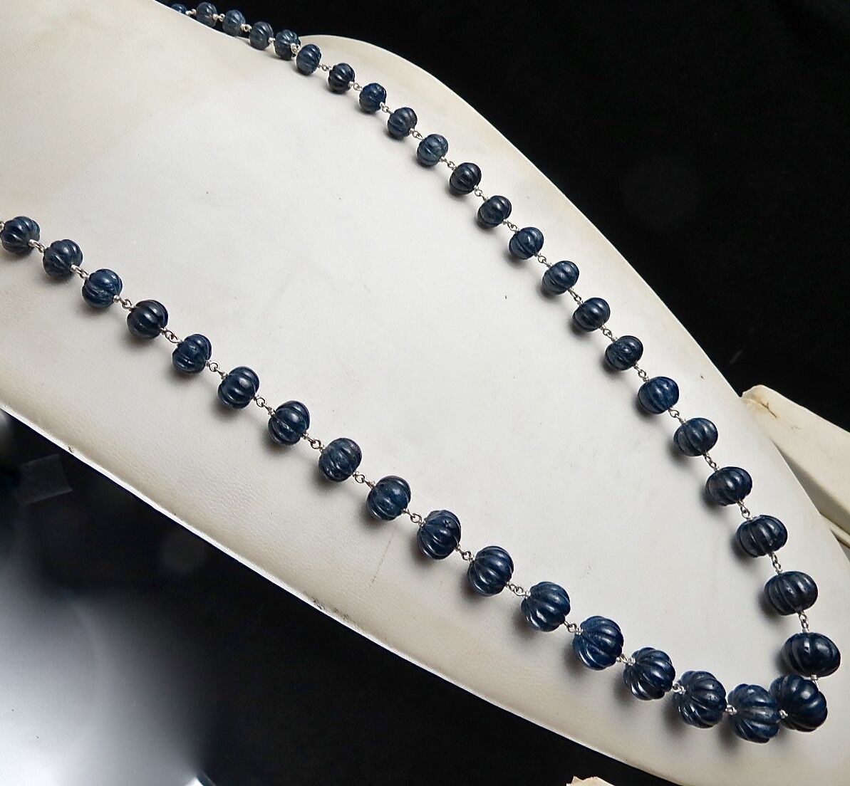 Old Natural Blue Sapphire Beads Carved Melon 552 Carats Gemstone Silver Necklace