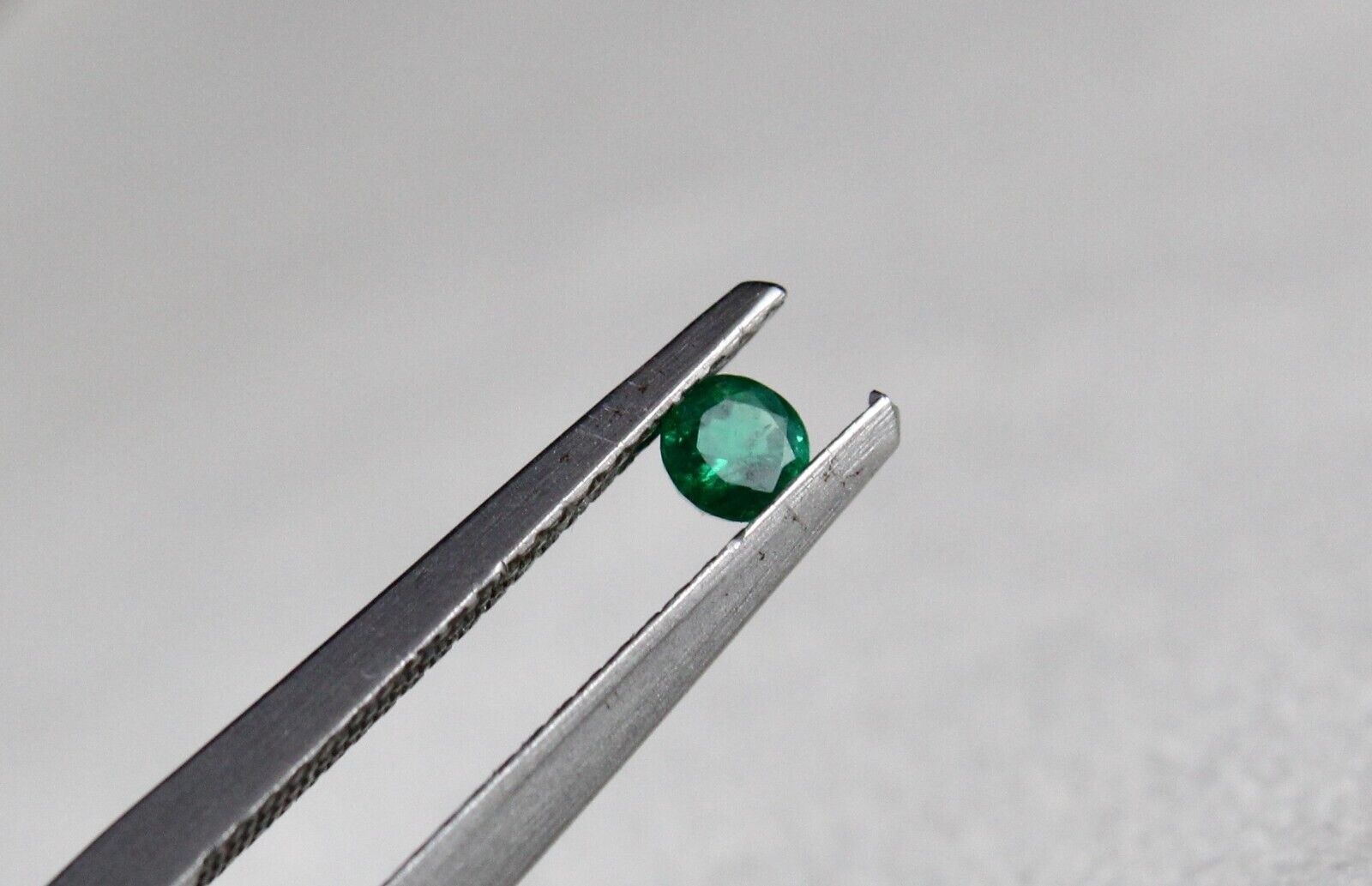 Natural Zambian EMERALD Round Cut 90 pc 12.75 Carats 3.80-2.90 mm Loose Gemstone