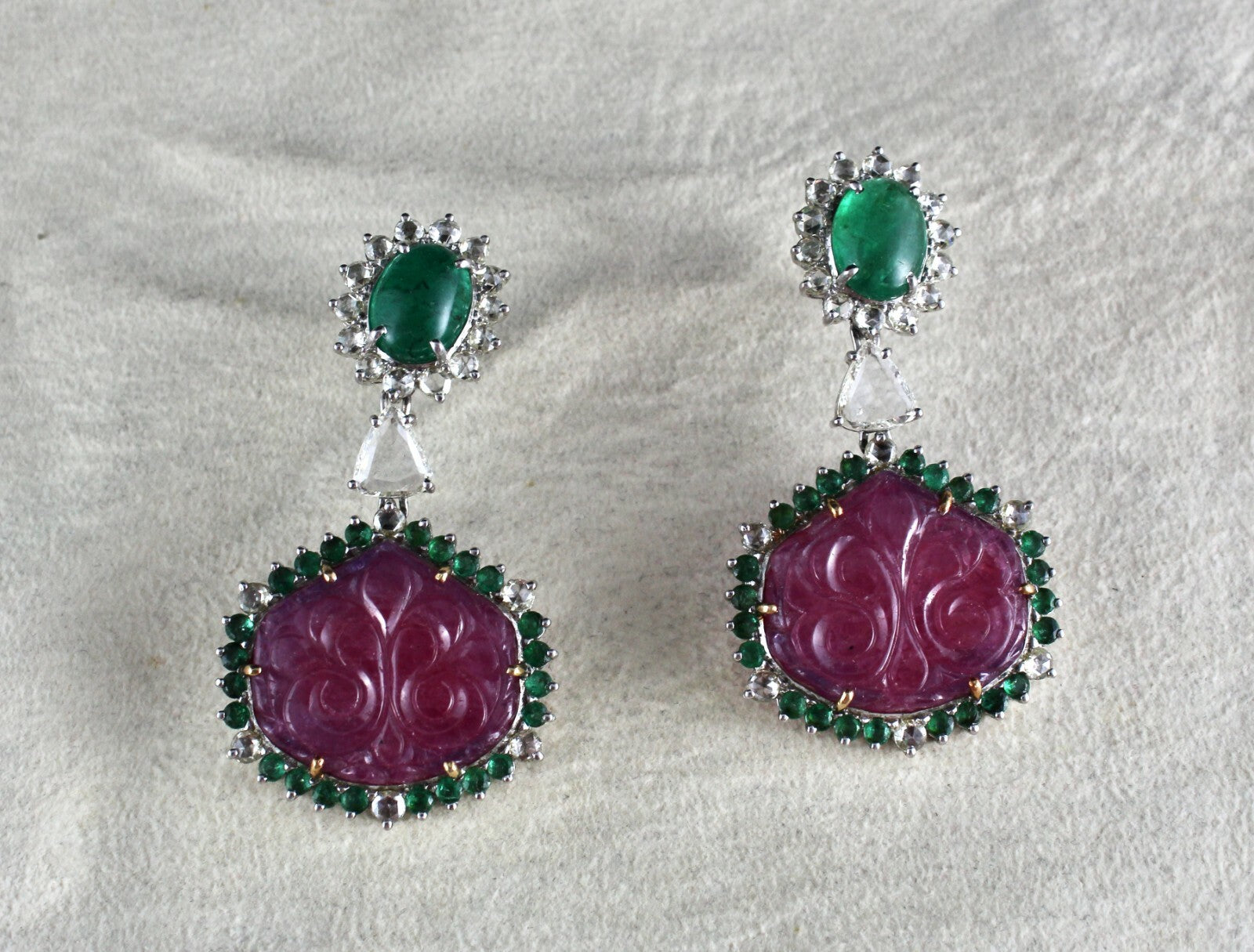 Certified Natural Emerald 169.45ct Ruby Carved Rose Cut Diamond 18k Gold Earring