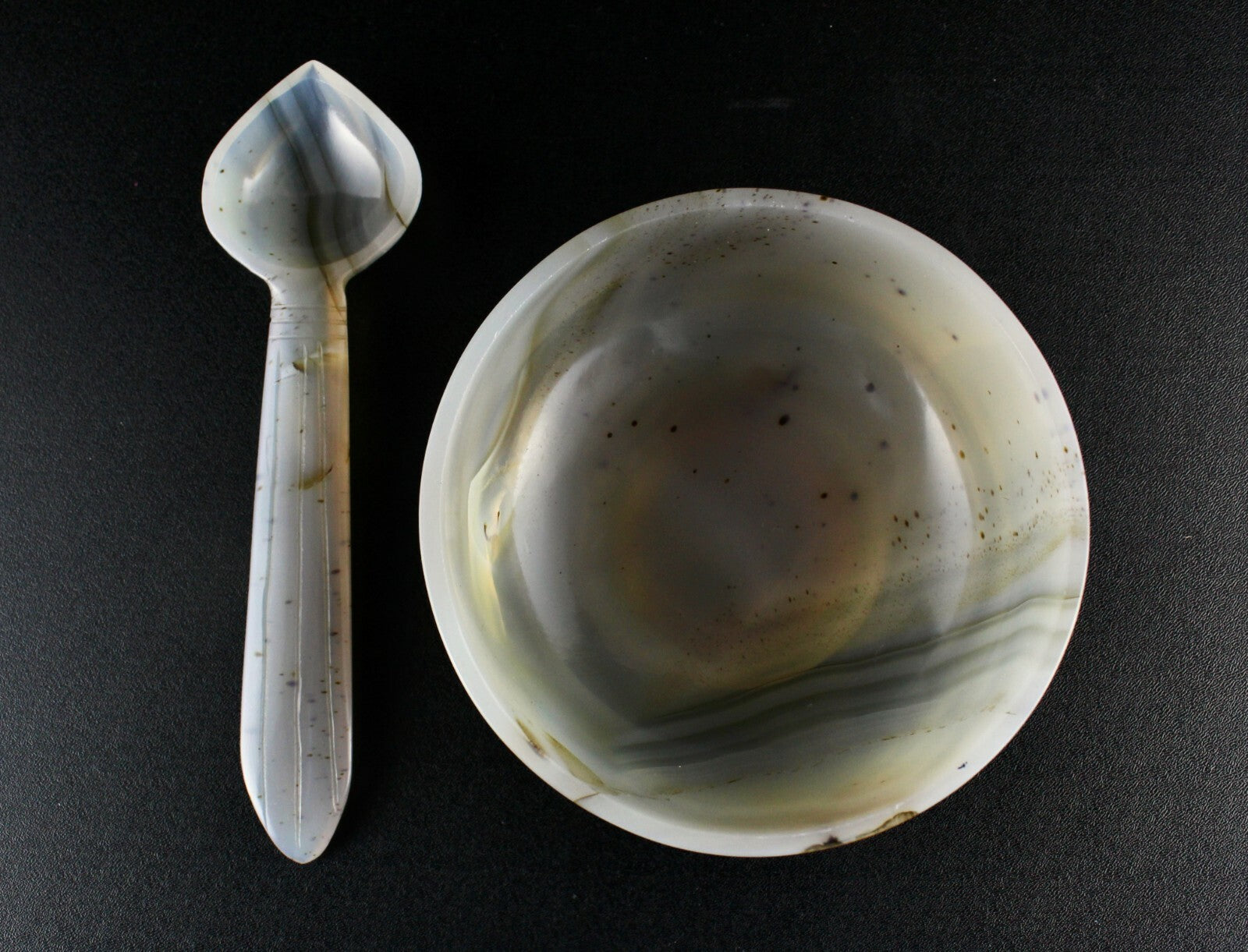Handcrafted Natural Chalcedony Bowl Spoon 1090 Carats Designer Home Decor Set