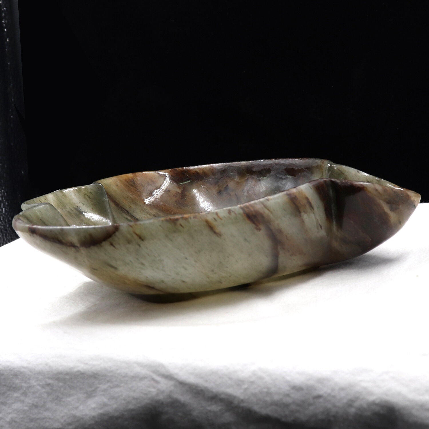 Handmade Natural Green Agate 2545 Ct Carved Leaf Designer Bowl For Home Decor