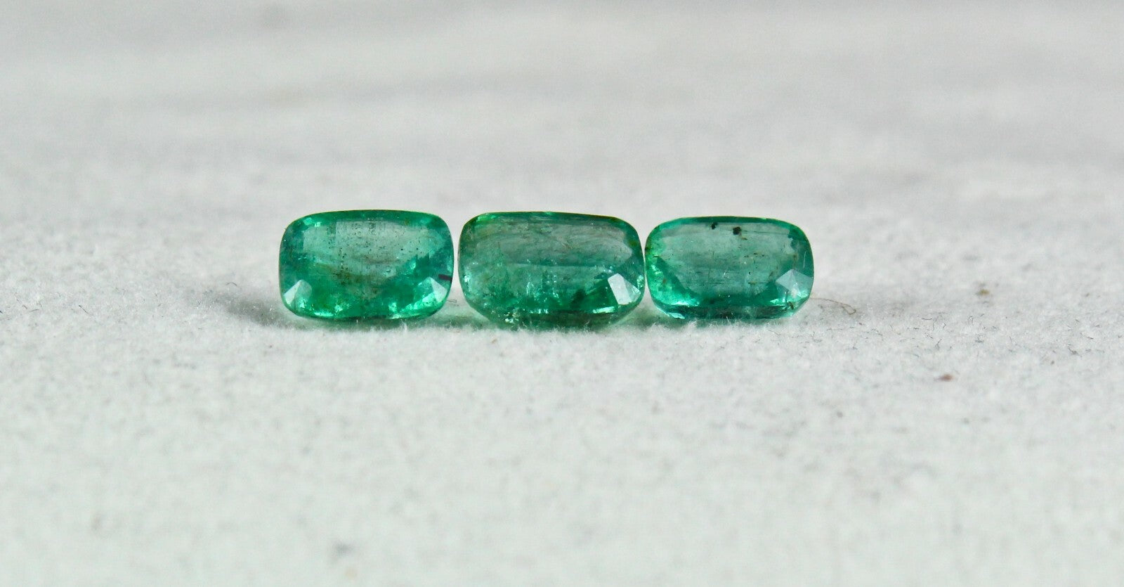 Certified Natural Zambian Emerald Cushion Cut 4.17ct Gemstones, 3 Pcs For Design