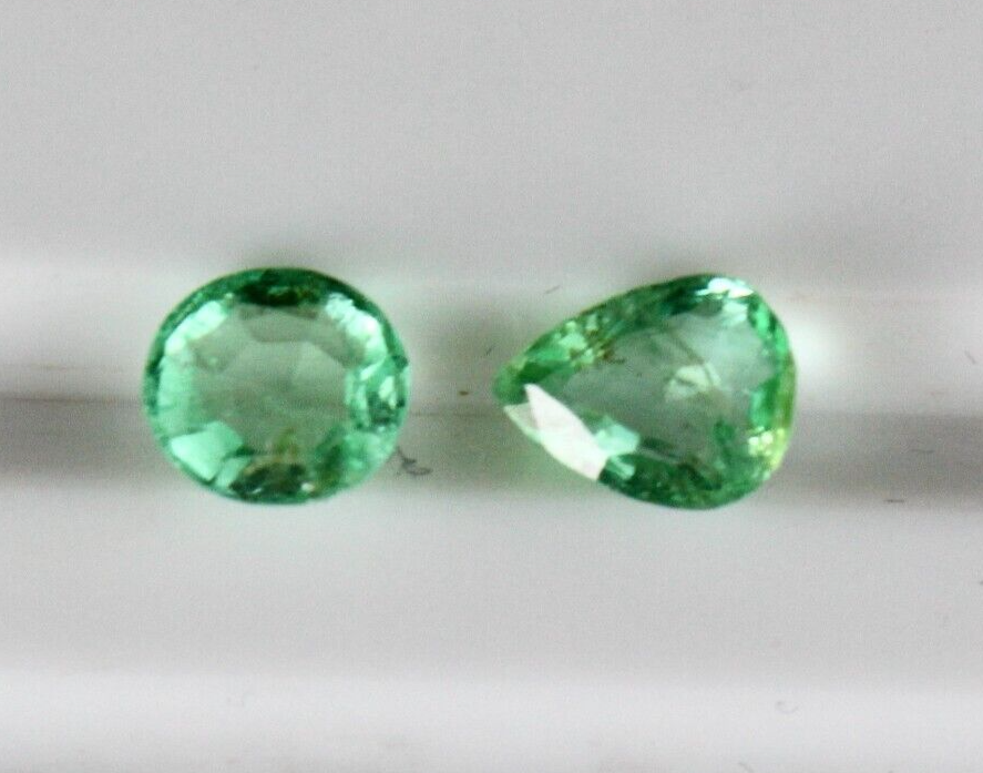 NATURAL COLOMBIAN EMERALD PEAR & OVAL CUT 2 PCS 1.76 CTS GEMSTONE PENDANT RING