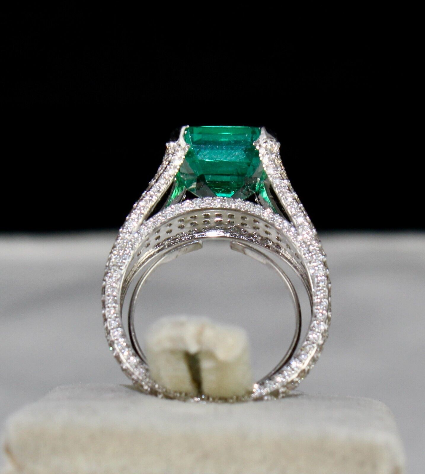 Certified Natural Emerald Square 4.95Ct H-SI Diamond Cut 18k Gold Statement Ring