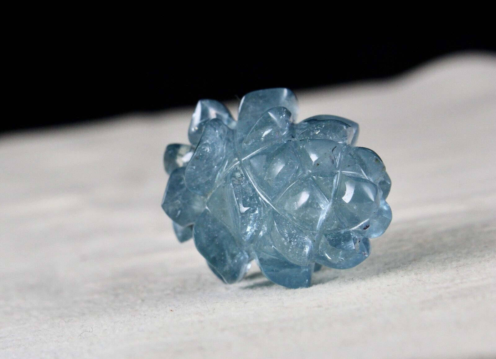 NATURAL BLUE AQUAMARINE CARVED FLOWER 92.41 CTS GEMSTONE FOR PENDANT DESIGNING