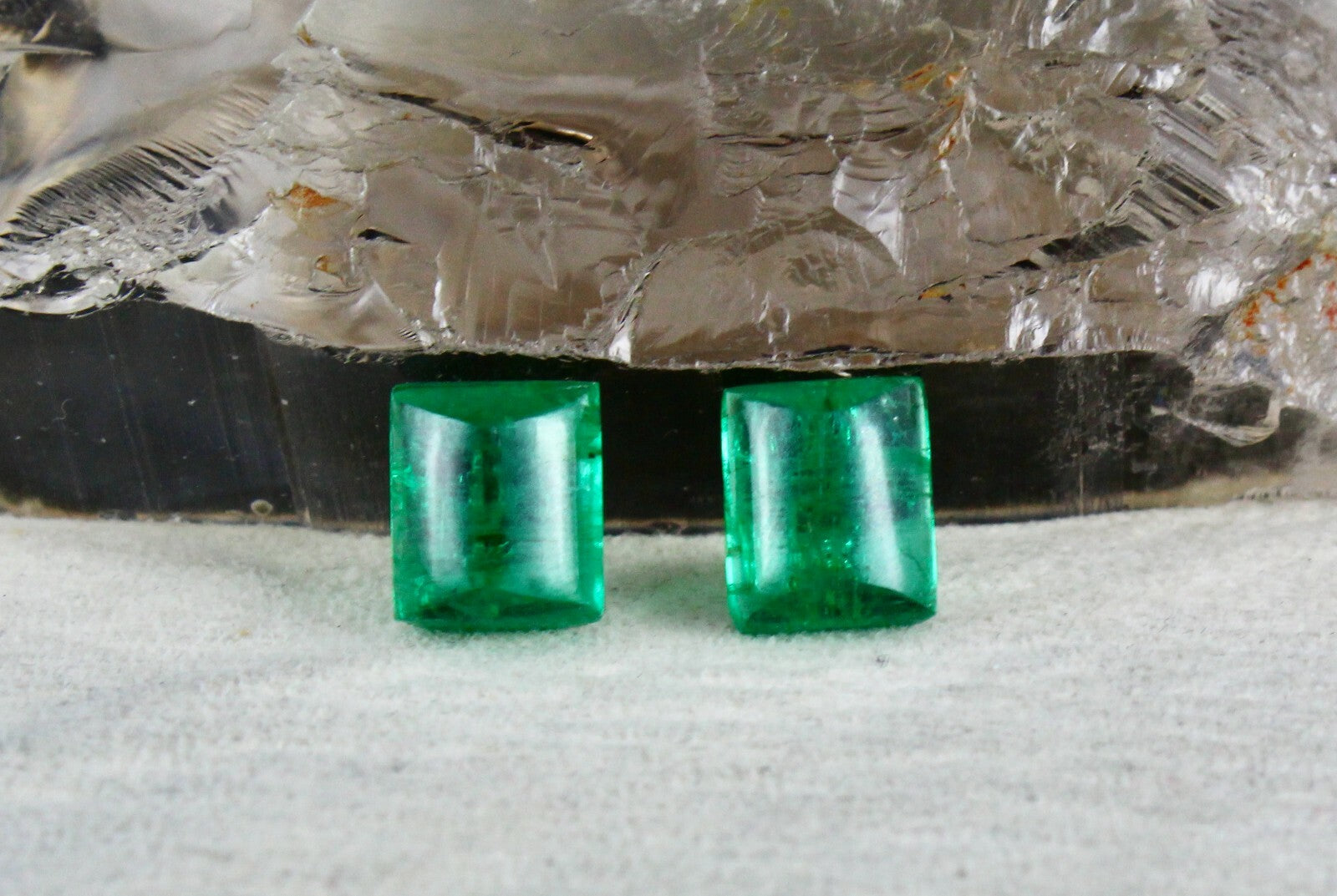 Certified Natural Emerald 15.43 Ct Sugar Loaf Green Gemstone Pair Earrings