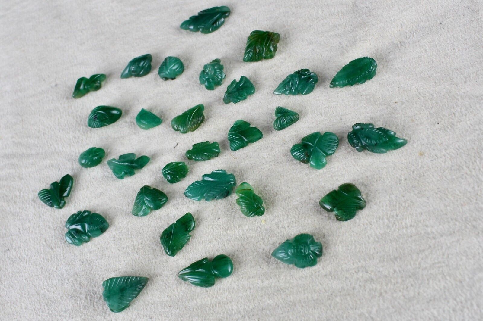 NATURAL EMERALD CARVED LEAVES LOT 30 PC 44.40 CT LOOSE GEMSTONE DESIGNING JEWELS