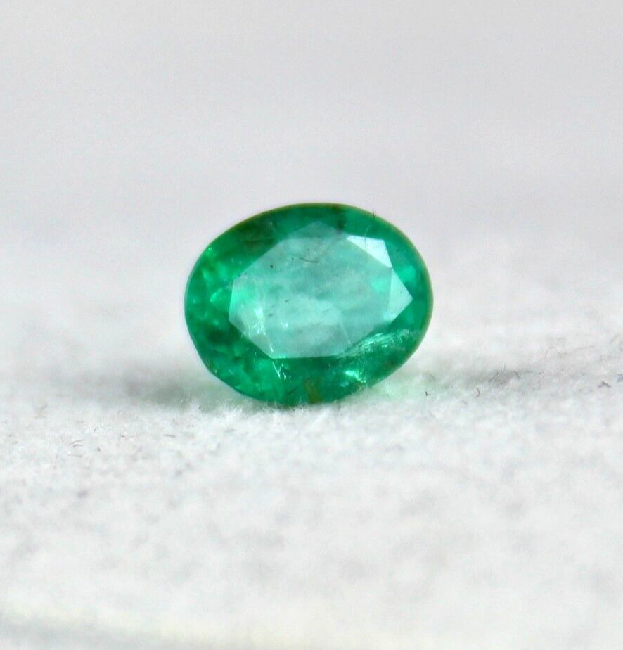 Certified Natural Emerald Oval 1.37 Ct Green Loose Gemstone For Ring Pendant