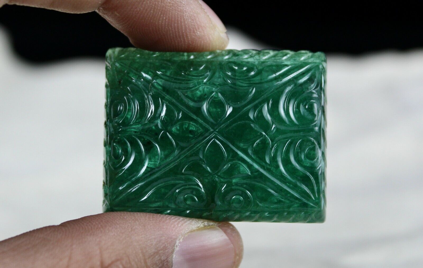 NATURAL ZAMBIAN EMERALD CARVED RECTANGLE 154.50 CARATS 31X40 MM GEMSTONE PENDANT