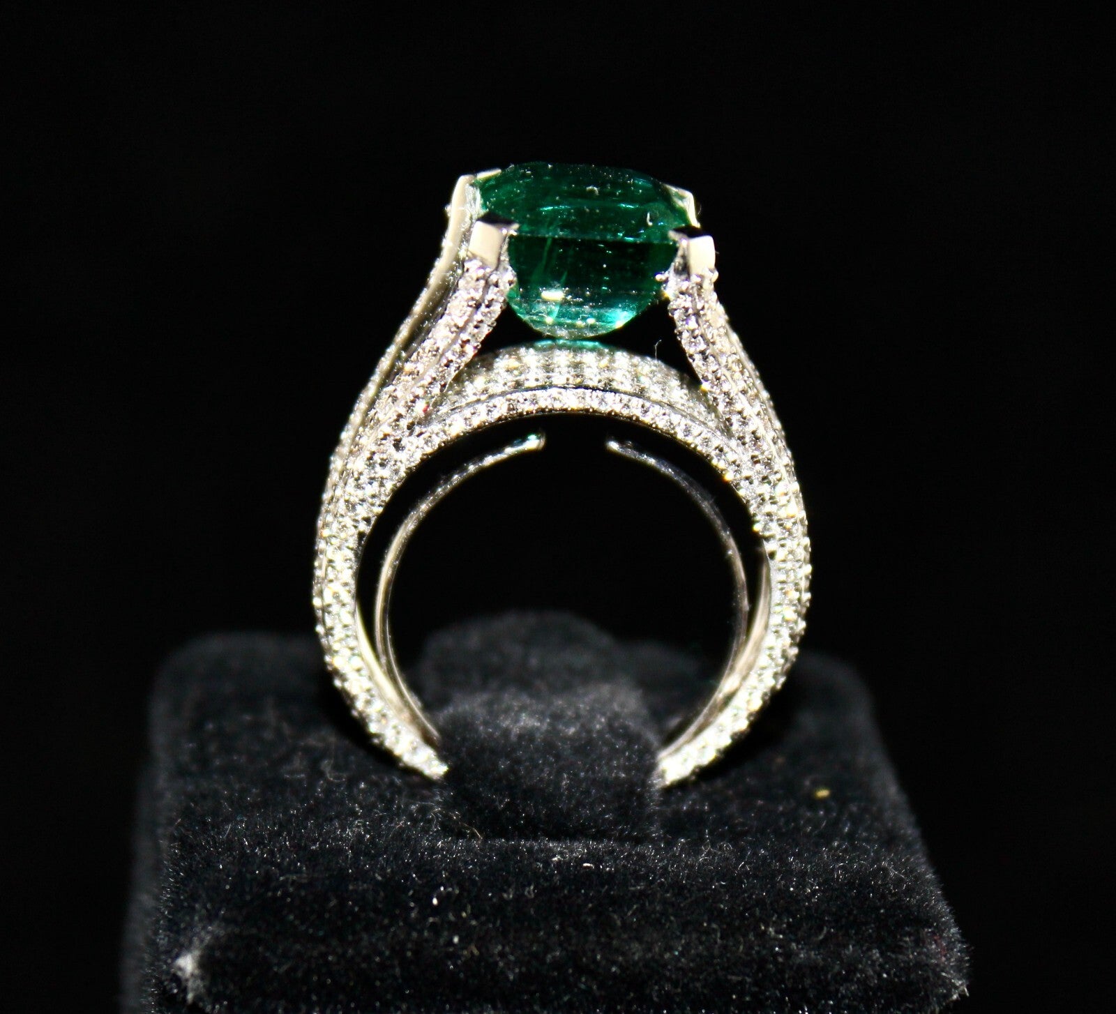 Certified Natural Emerald 4.95ct Square 18k Gold Natural Diamond Ring For Women