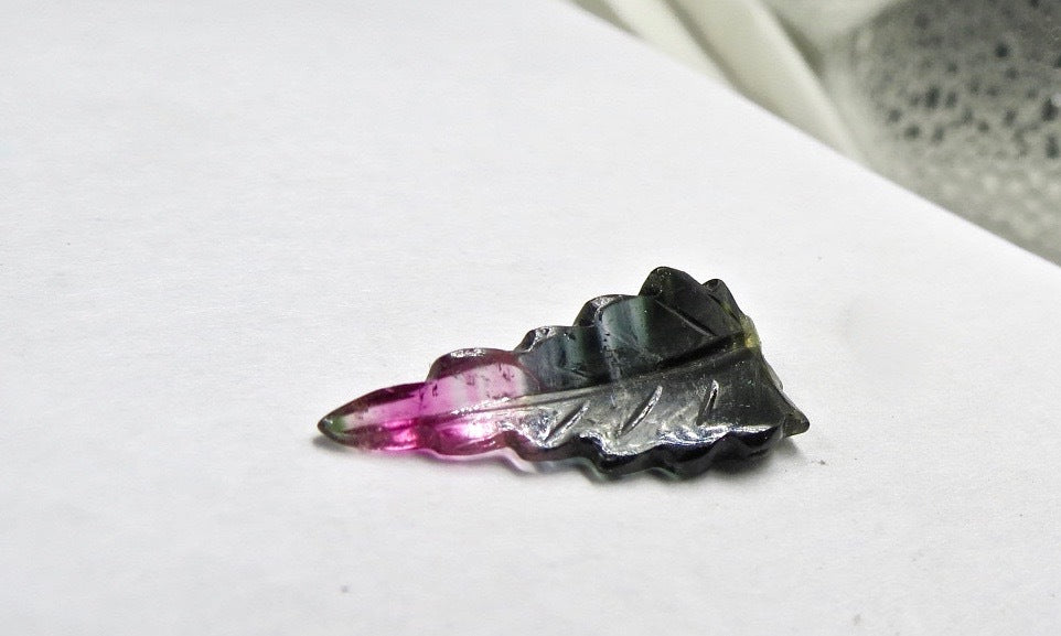 Natural Multi Colour Tourmaline 4.44ct Carved Leaf Gemstone For Designing