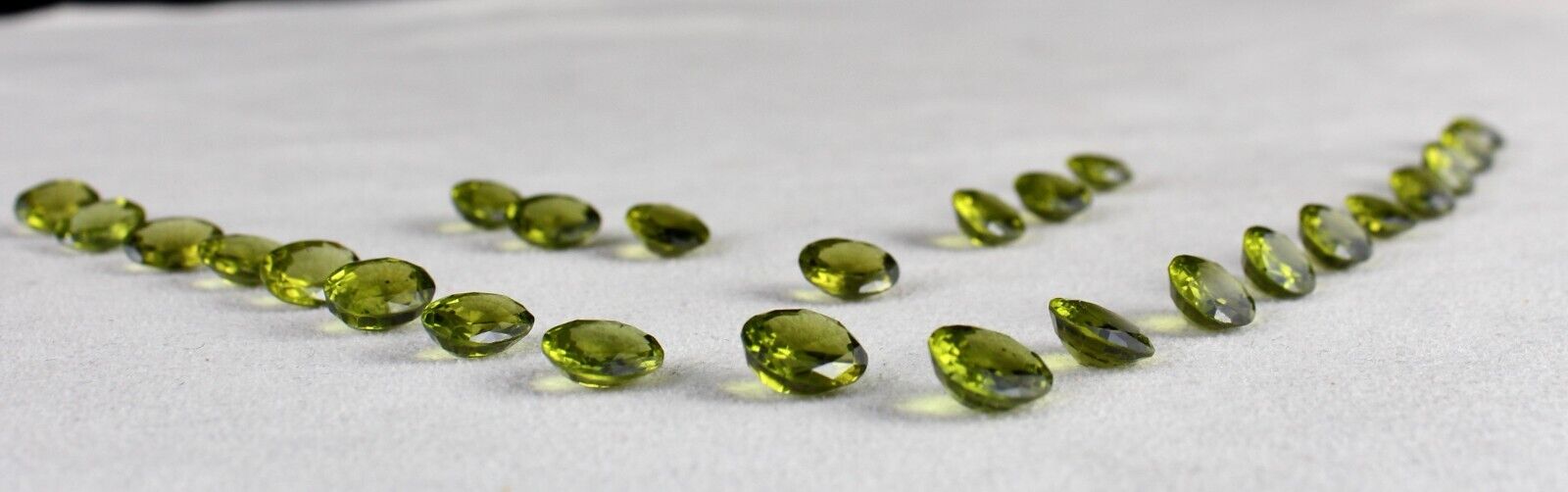 Natural Peridot Oval Cut 11x9mm 26 Pc 60.86 Ct Green Gemstone Ring Earring Set