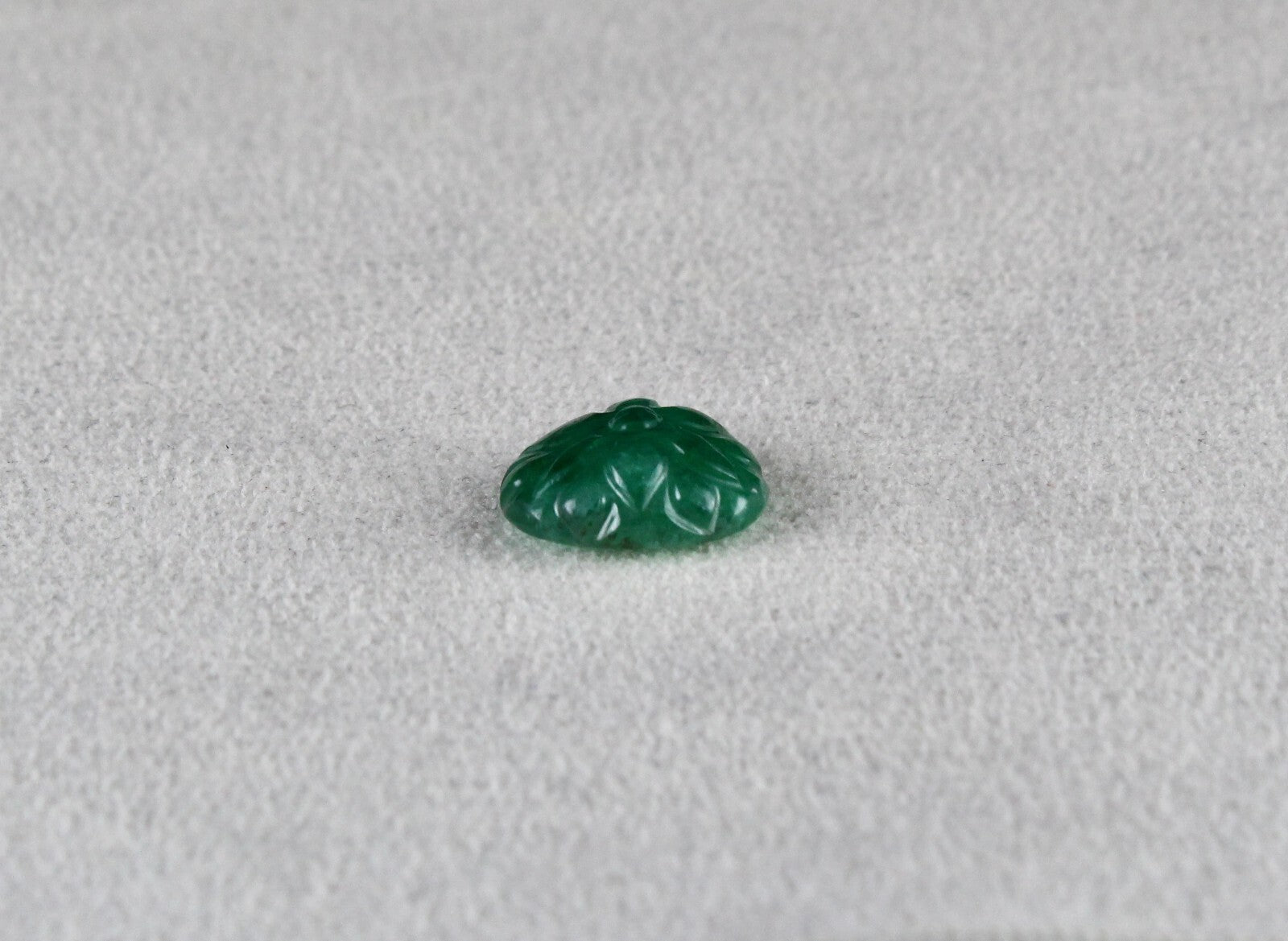 Natural Zambia Emerald 7.22 Ct Oval Carved Cabochon Gem For Ring Pendant