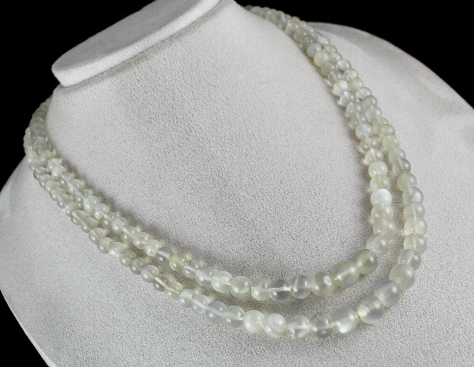 Natural White Moonstone Beaded Necklace 442 Carats Round Gemstone Silver Clasp 