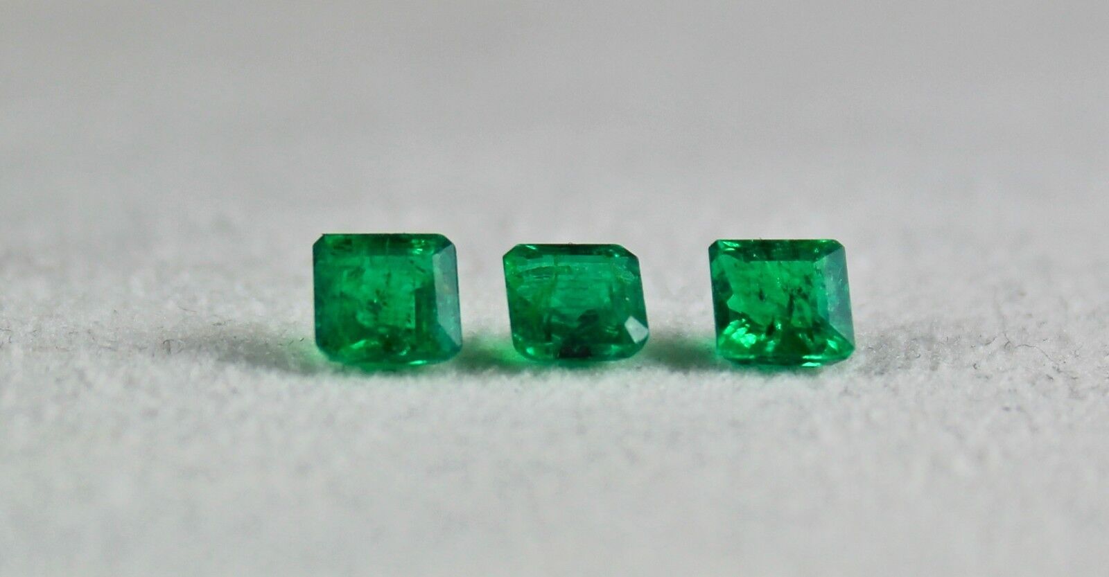 Earthmined Natural Emerald 5mm Square Cut 3 Pcs 2.08 Cts Gemstone Designing Ring