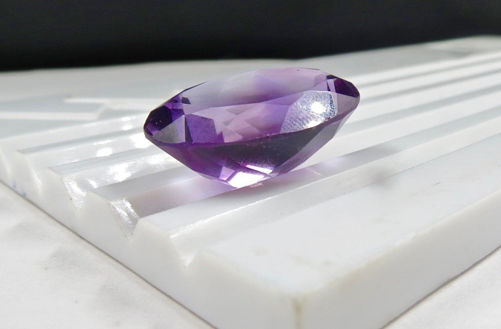Natural Amethyst Oval Cut 29.85ct Gemstone For Ring & Pendant