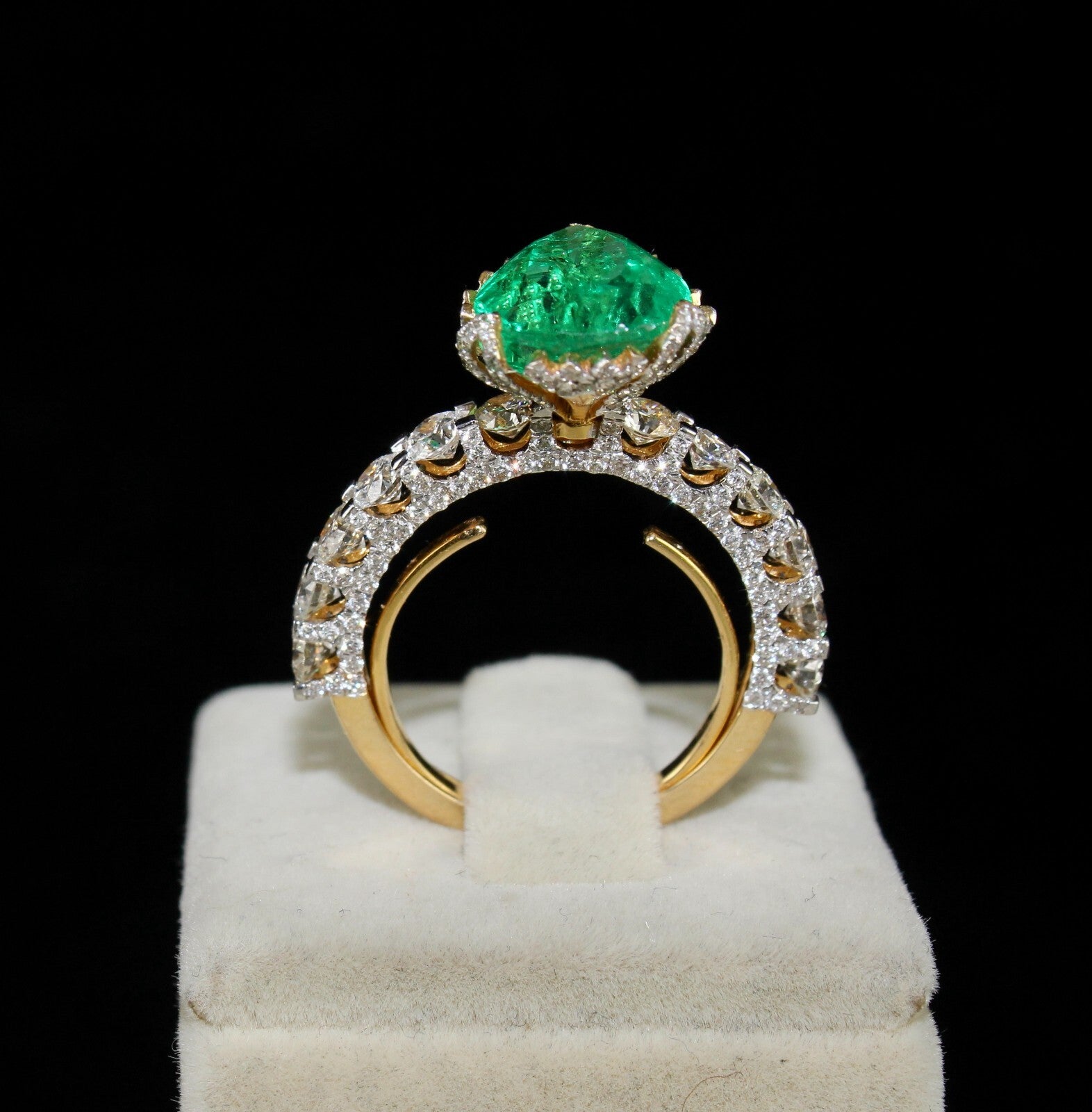 Certified Natural Emerald Heart Cut 27.4ct Diamond 18k Gold Cocktail Ring