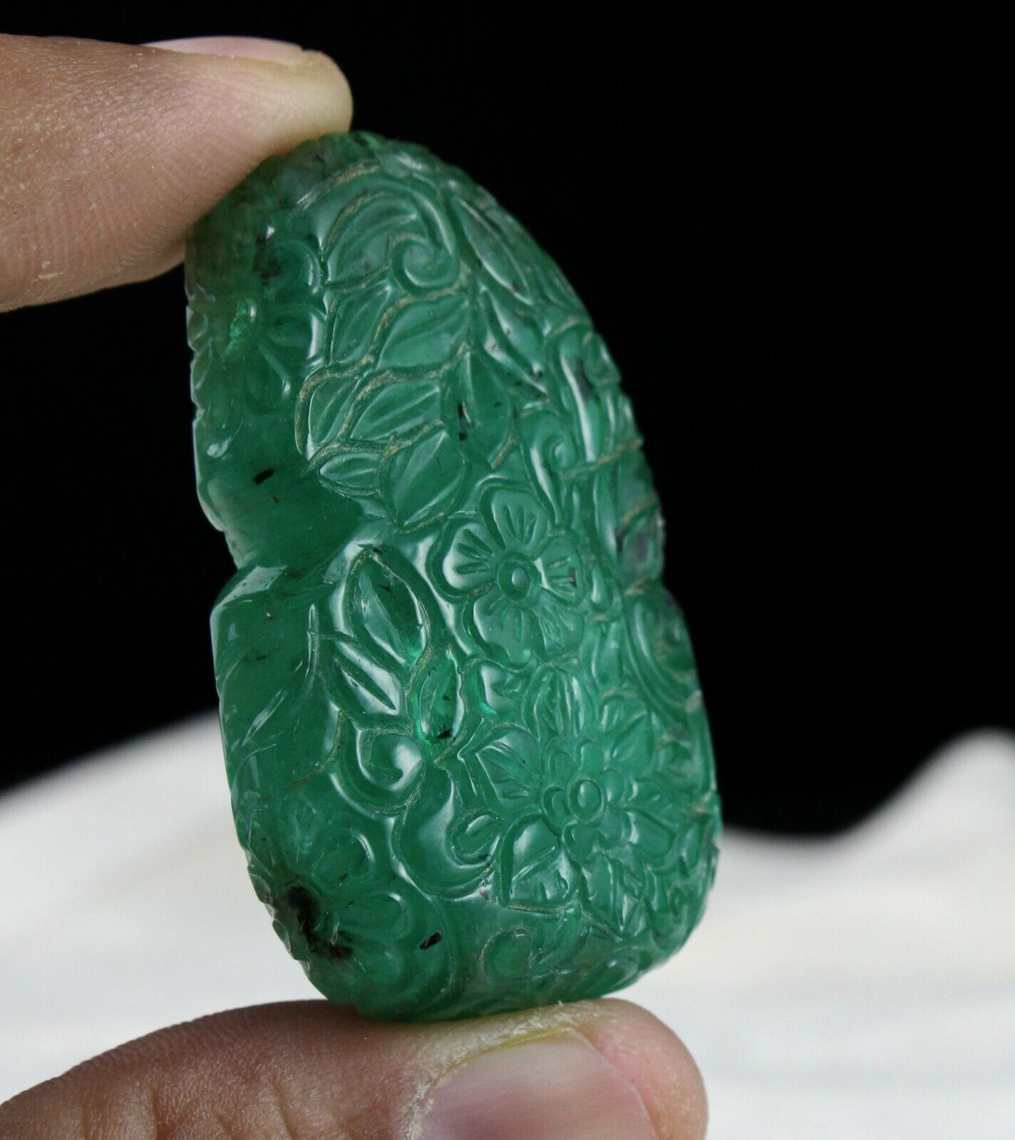 NATURAL ZAMBIAN EMERALD CARVED FANCY 196 CARATS 51x31 MM GEMSTONE PENDANT