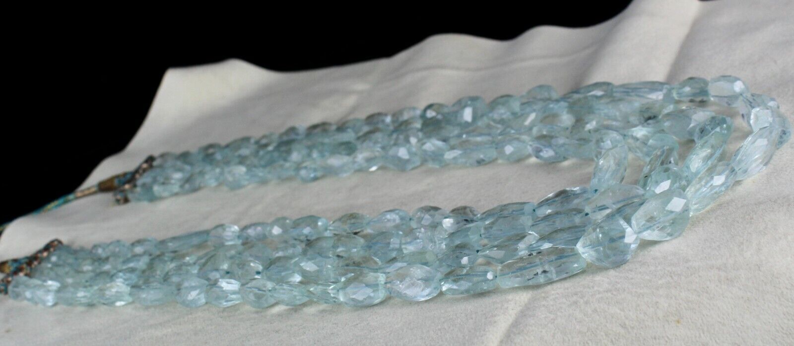 NATURAL BLUE AQUAMARINE FACETED TUMBLE  BEADS 4 LINE 1061 CARATS FINEST NECKLACE