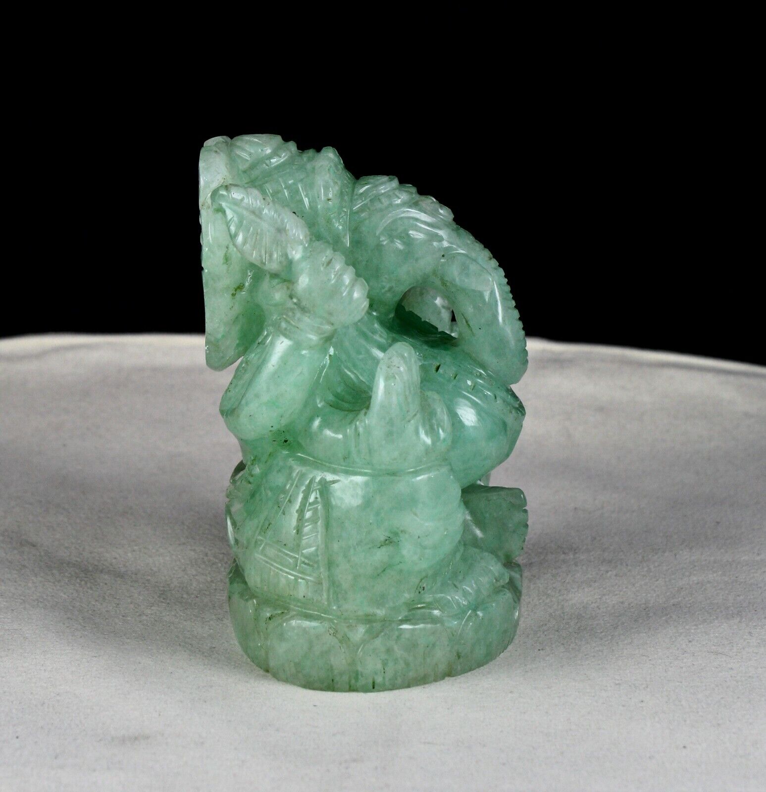 Lord Ganesha Statue Home Decor 3280 Carats Natural Green Emerald Quartz Gemstone