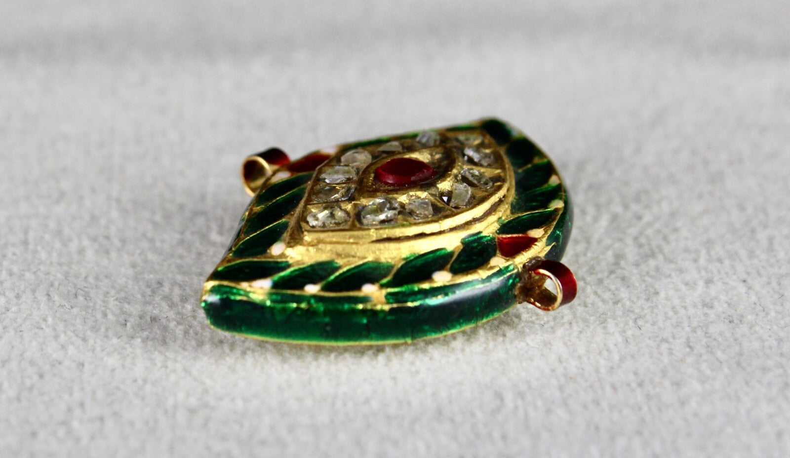 Vintage 22k Kundan Meena Gold Pendant Jadau Green Red Natural Diamond 62.75ct