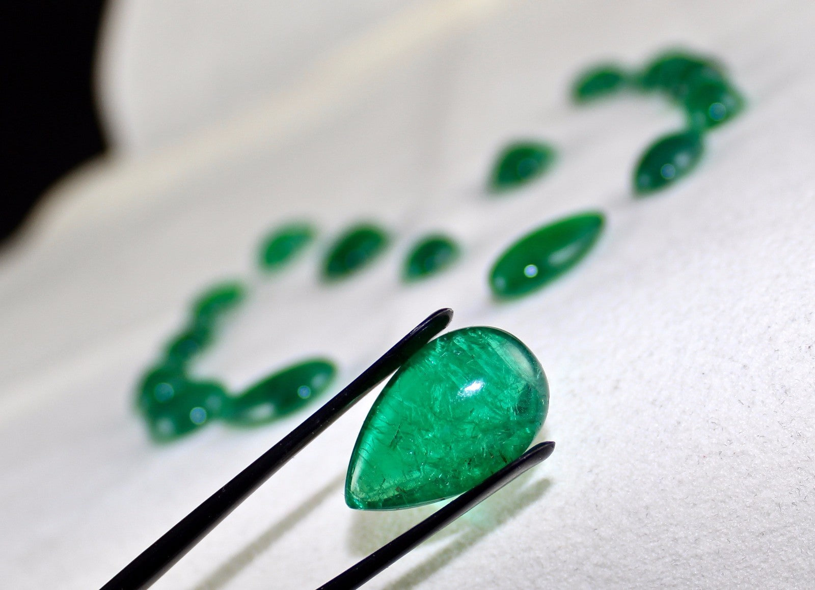 Certified Natural Emerald 110.38 Ct Pear Cabochon 16 Pc Loose Gemstone Necklace