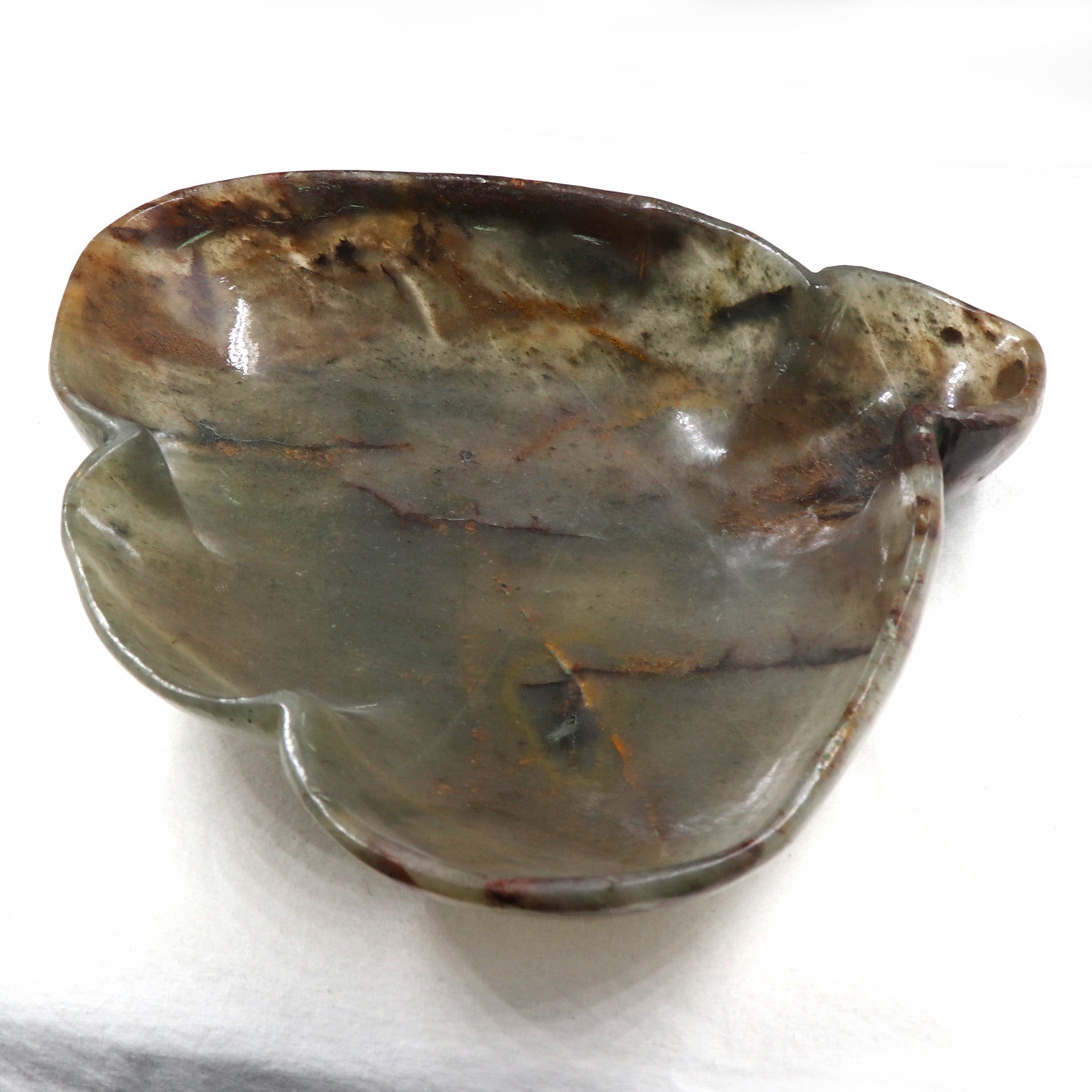 Certified Handmade Natural Green Agate Carved Leaf 2545 Ct Bowl Home Decor