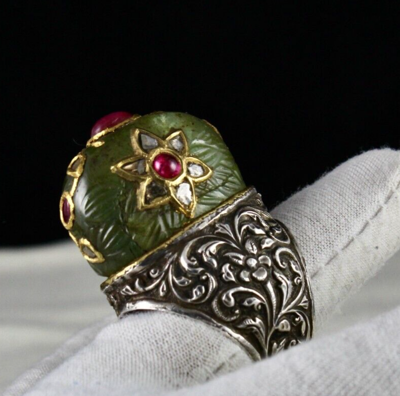 ANTIQUE COLOMBIAN EMERALD CARVED RUBY DIAMOND GOLD JADAU LADIES 925 SILVER RING