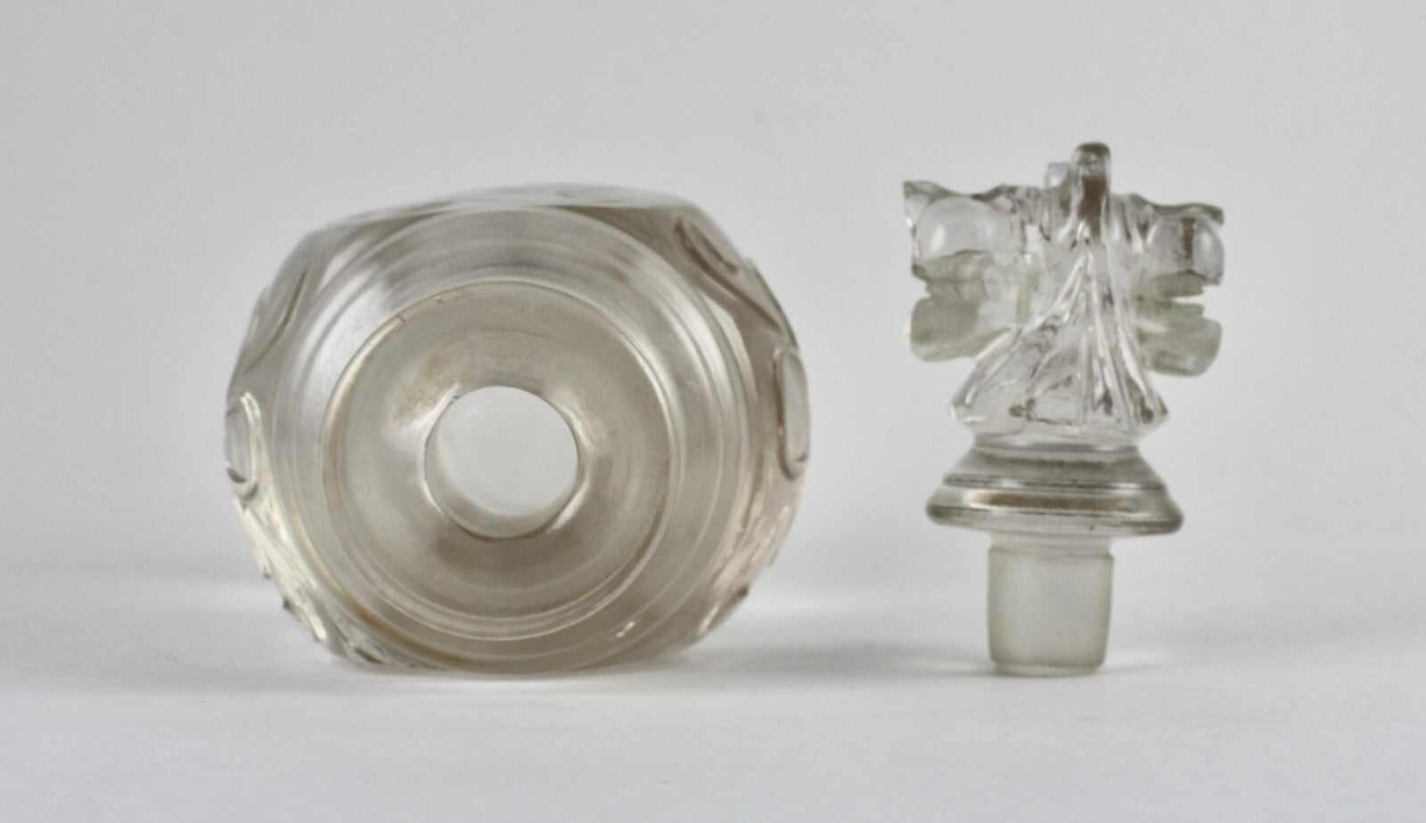 Certified Handmade Natural Rock Crystal 1950 Ct Quartz Perfume Bottle Home Décor