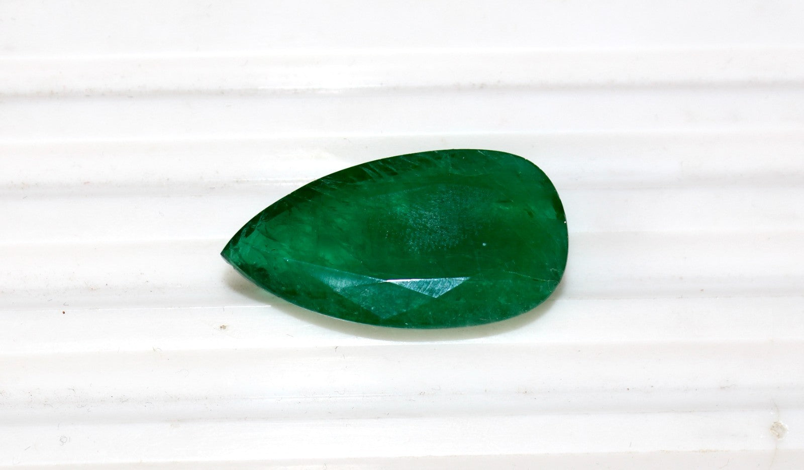 Certified Natural Zambian Emerald Pear 35x19mm 31.68 Ct Loose Gemstone Pendant