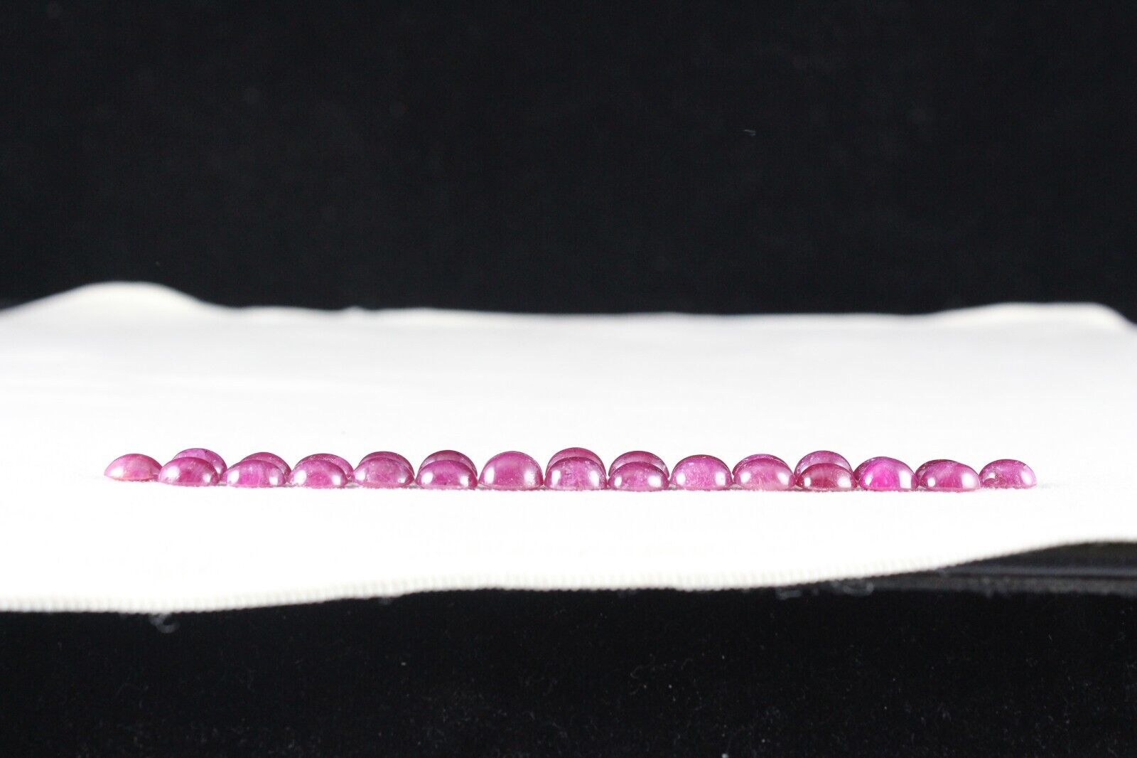 8X6 MM NATURAL UNHEATED RUBY OVAL CABOCHON 28 PCS 55.55 CARATS GEMSTONE BRACELET