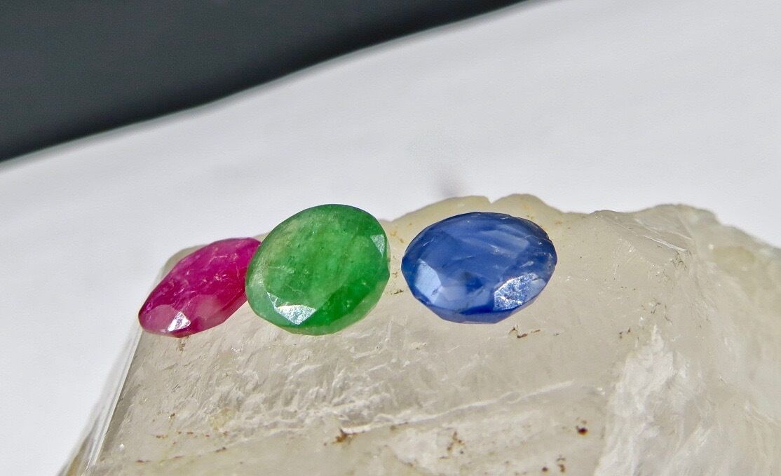 Natural Emerald Ruby & Sapphire Cut 3 Pc 5.23 Ct Loose Gemstone For Ring Pendant