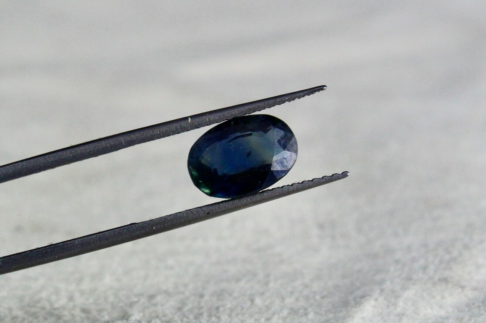 NATURAL UNHEAT BLUE SAPPHIRE OVAL CUT 2.44 CARATS LOOSE GEMSTONE RING PENDANT