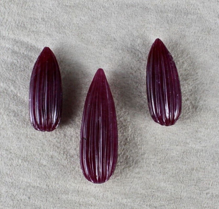 Certified Natural Untreated Ruby Carved 60.35 Ct Gemstone Earrings Pendant Set