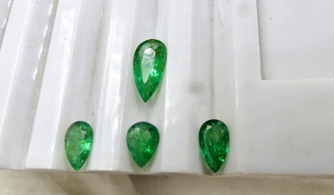 Natural Emerald Pear Cut 4 Pcs 4.37 Ct Gemstone For Ring Pendant Earring Set