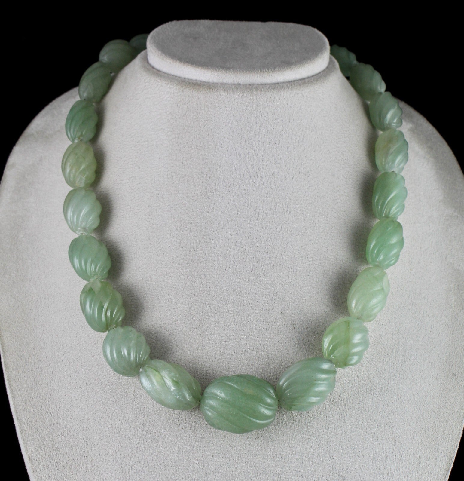 Vintage Natural Aventurine Jade 1006 Ct Oval Beaded Carved Gemstone Necklace