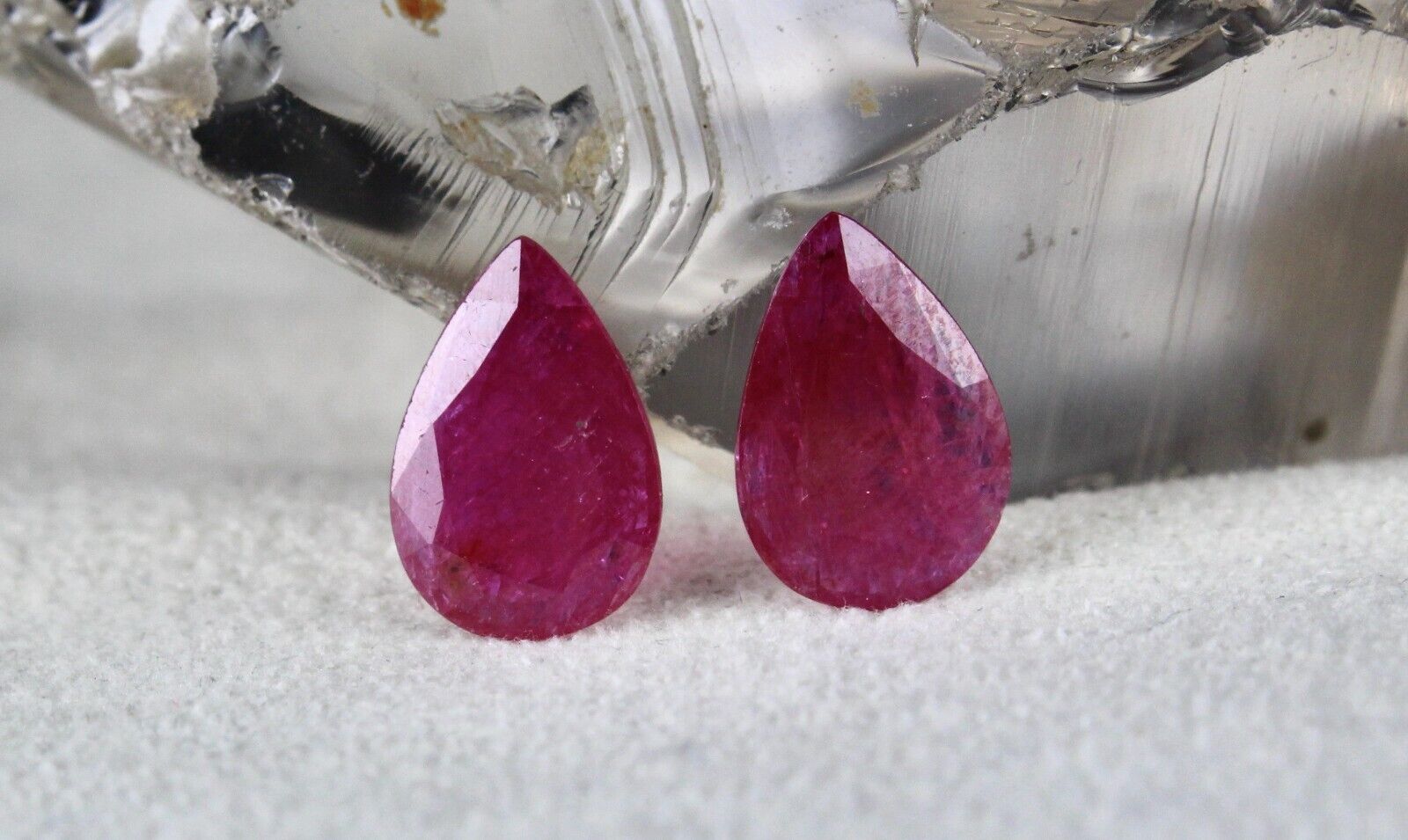 NATURAL RUBY PEAR CUT 6.28 CTS MOZAMBIQUE NOHEAT GEMSTONE PENDANT EARRING SET