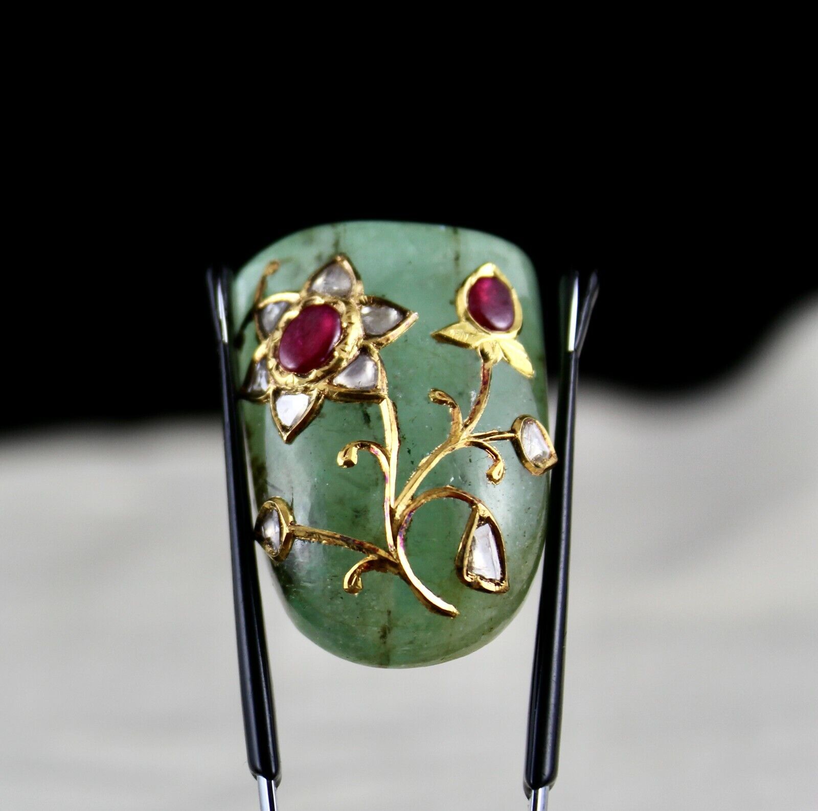 Mughal Natural Emerald Cabochon Gemstone Ruby Diamond 22k Gold Pendant Design