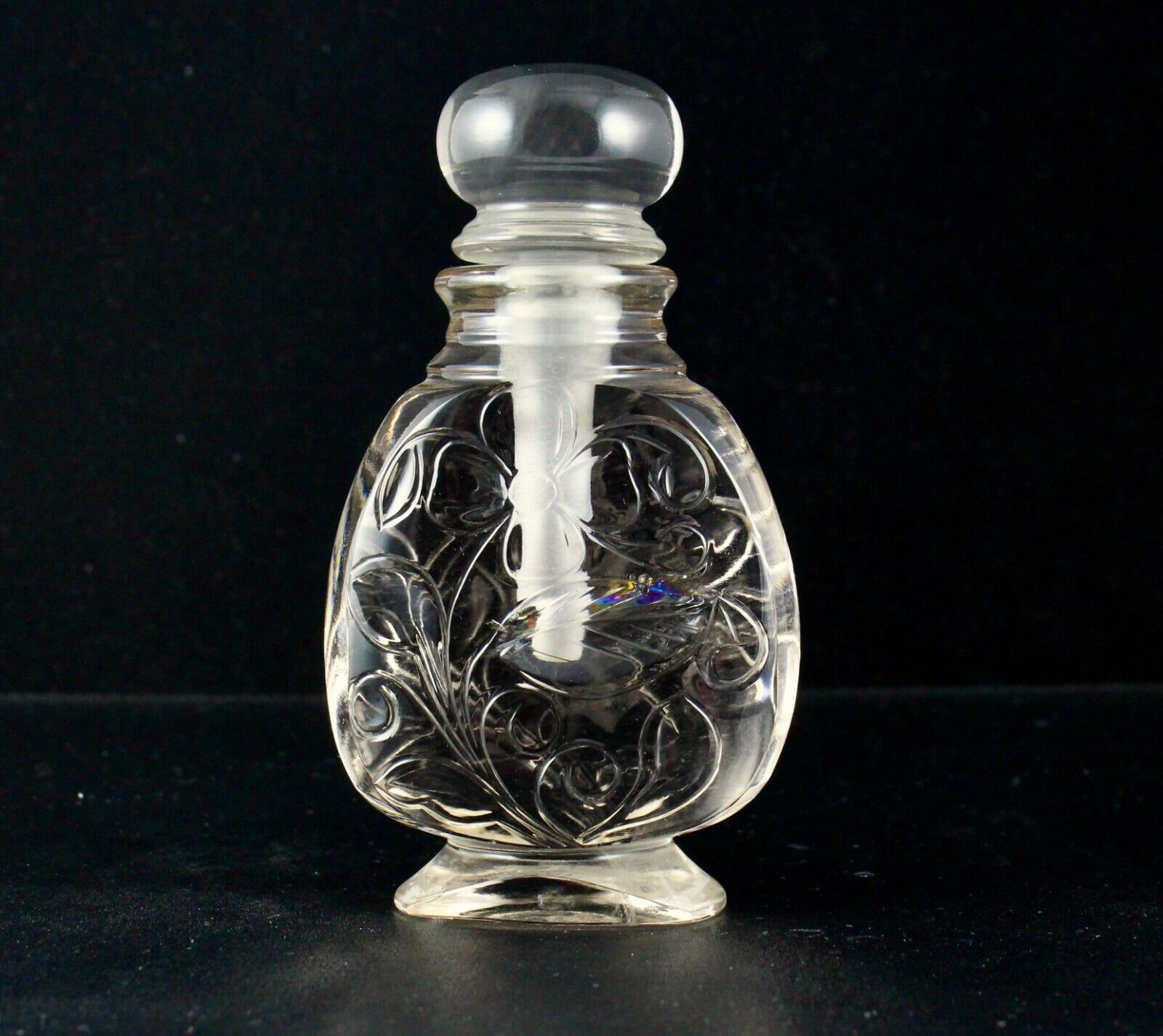 Natural Smoky Quartz 2140 Carats Hand Crafted Perfume Bottle For Home Decor