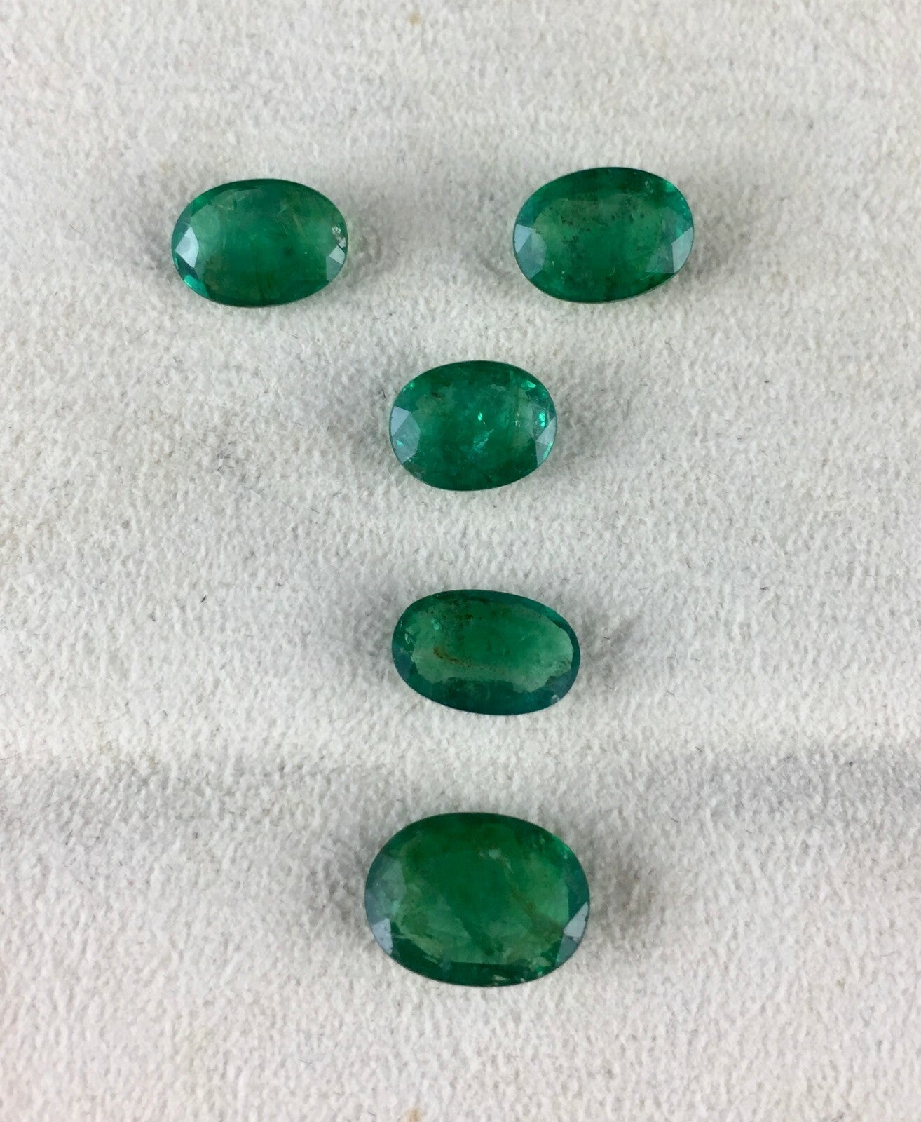 Certified Natural Earth Mined Zambia Emerald Oval 5 Pcs 10 Ct Gemstone Set