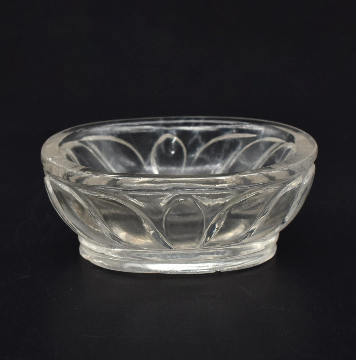 Antique Oval Carved 425 Ct Natural Rock Crystal Quartz Gemstone Bowl Decor