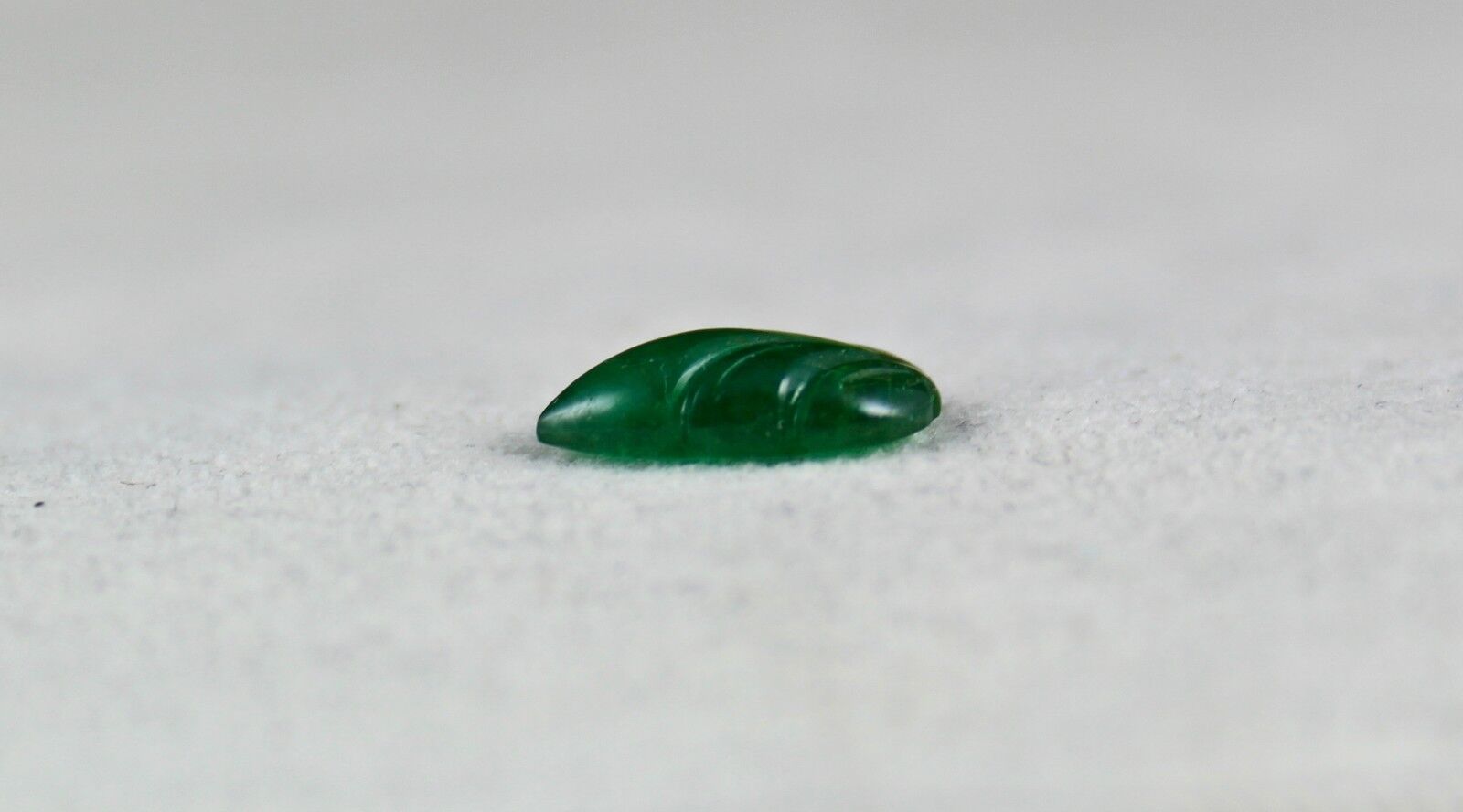 Zambia Natural Emerald Carved Leaf 3.02 Ct Gemstone For Ring Pendant Designing