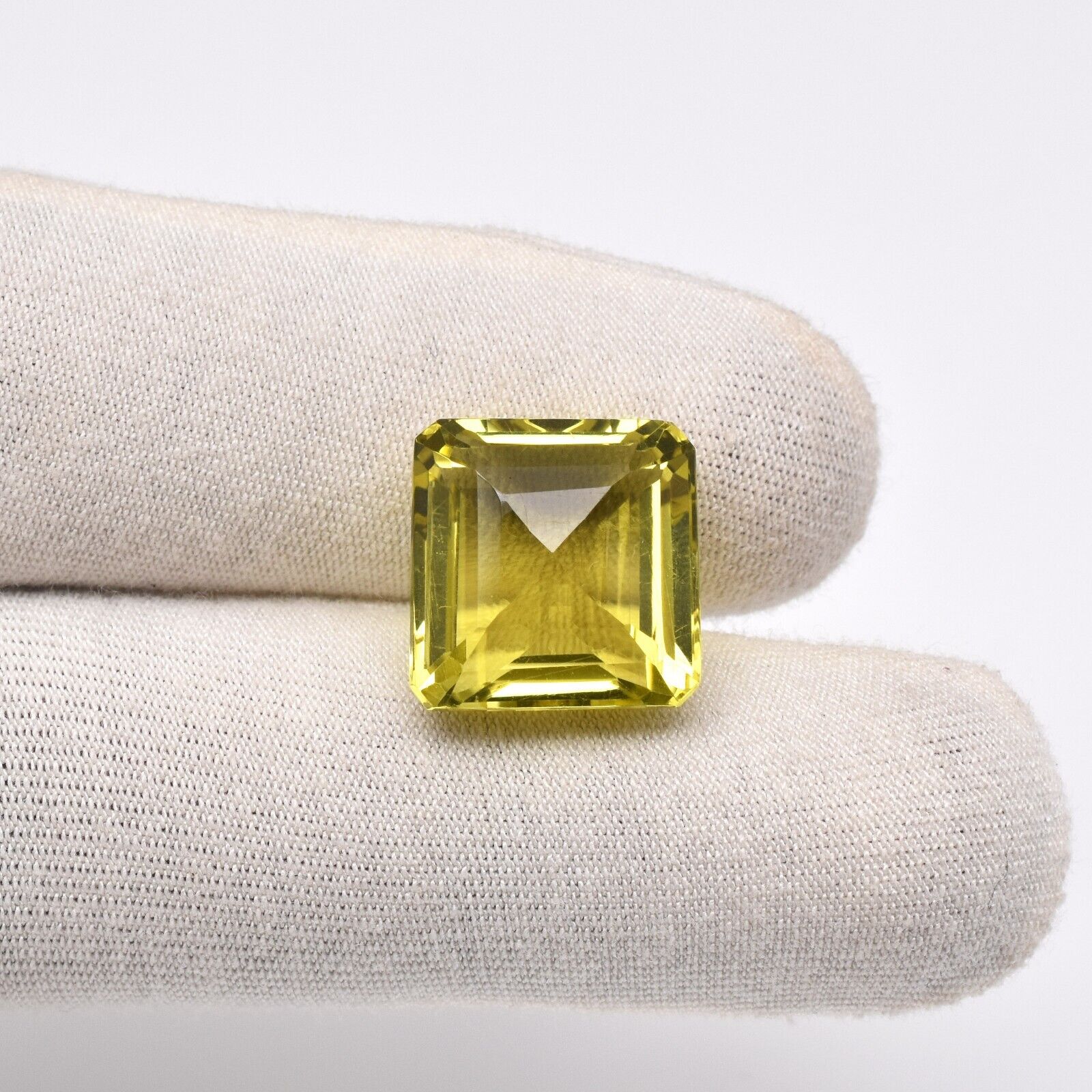 Natural Green Gold Lemon Quartz Octagon Fancy Cut 17.71 Ct Gemstone Ring Pendant