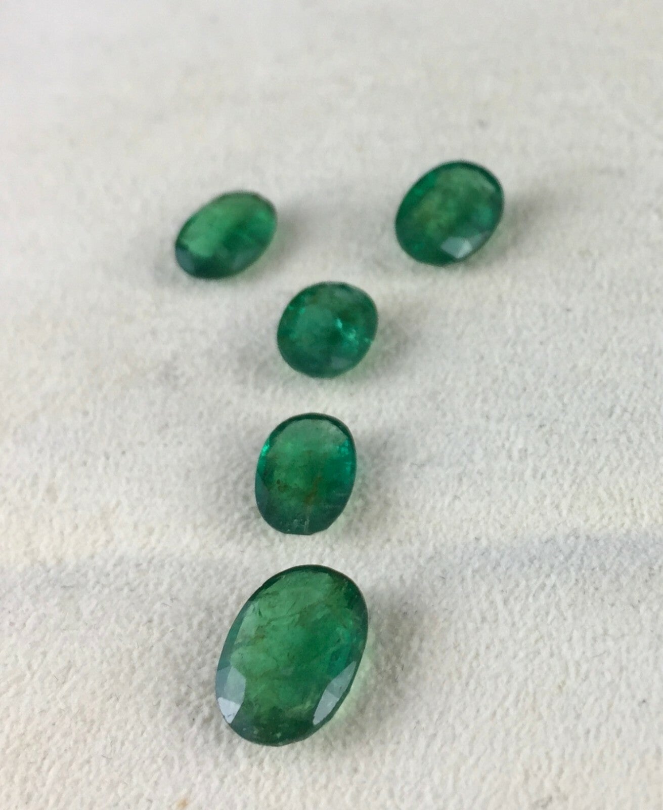 Certified Natural Earth Mined Zambia Emerald Oval 5 Pcs 10 Ct Gemstone Set