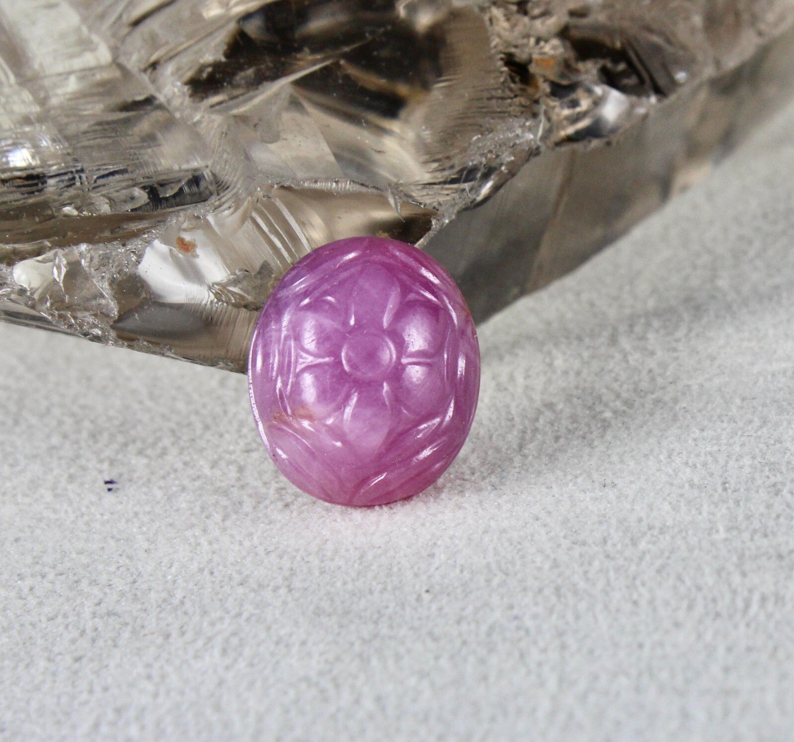 Natural Ruby 38ct Carved Oval 19mm Loose Gemstone For Pendant Ring