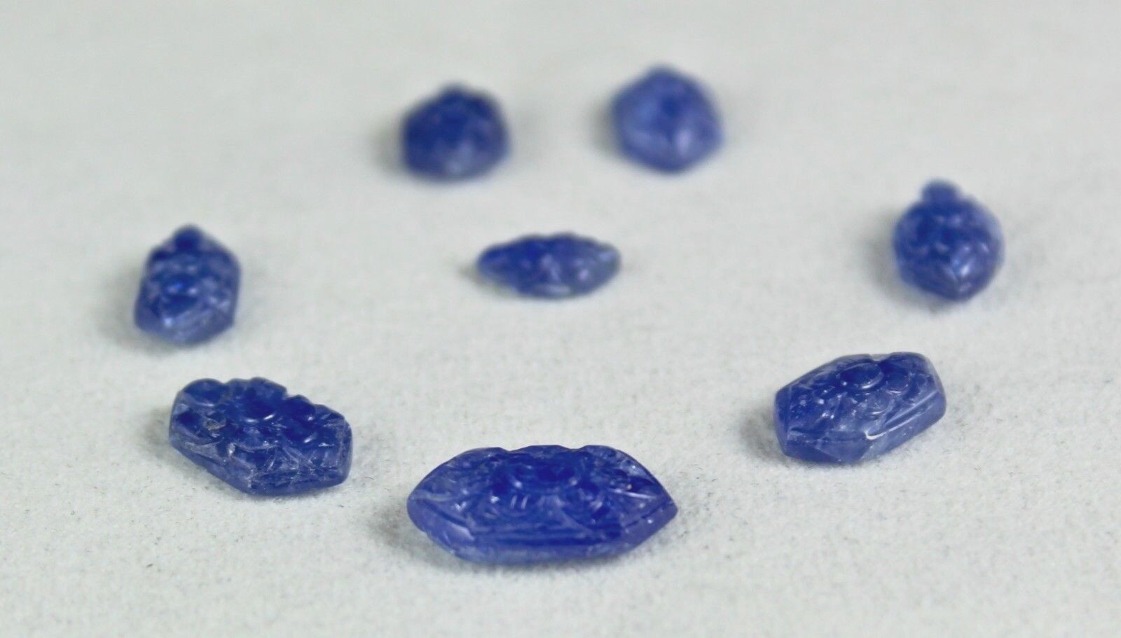 NATURAL UNTREATED BLUE SAPPHIRE CARVED MARKIS 8 PIECES 36 CARATS GEMSTONE SET