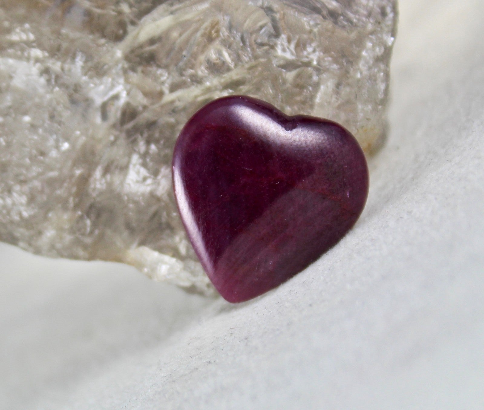 Natural Ruby Heart Cabochon Gemstone 28.68ct 22x21mm Ring Pendant For Women