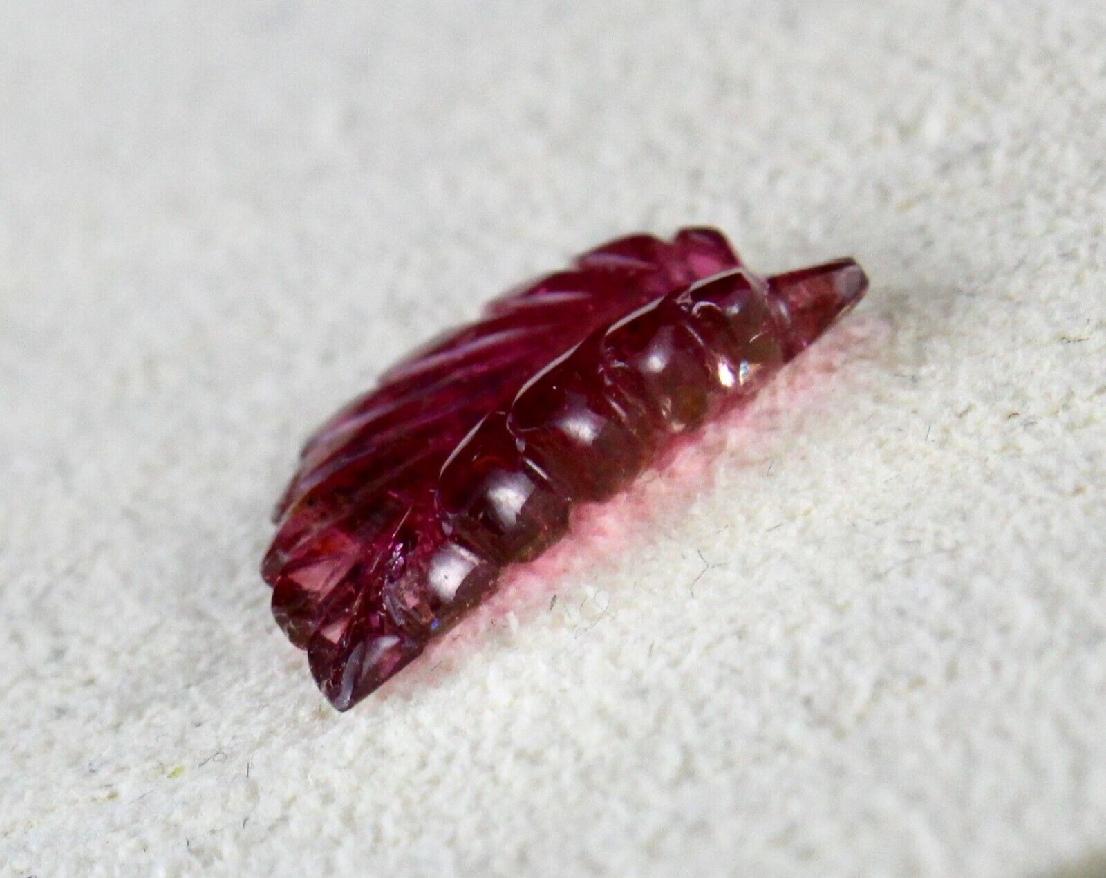 NATURAL PINK TOURMALINE CARVED LEAF 5.44 CARATS GEMSTONE FOR PENDANT RING