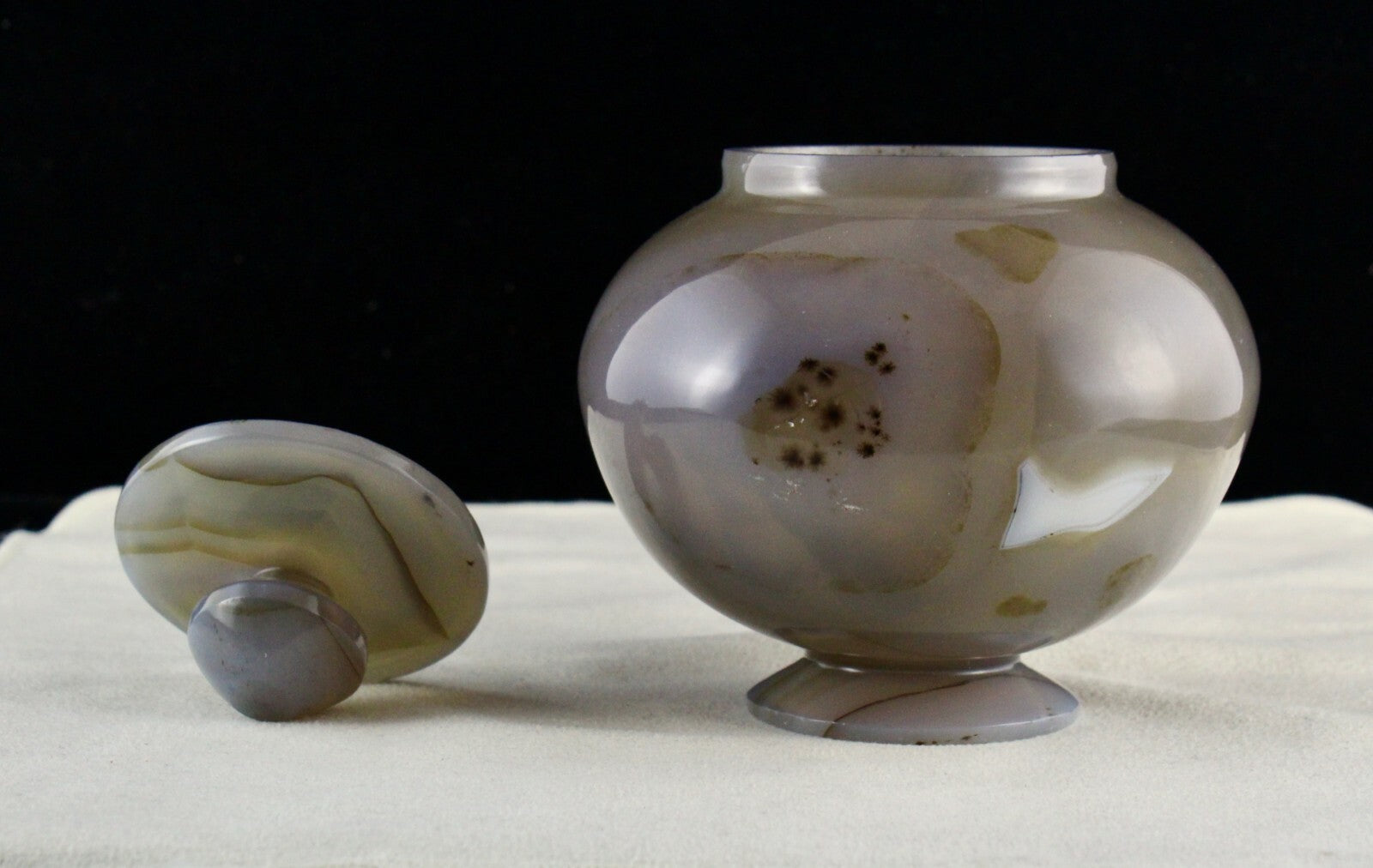 Certified Handcrafted 4.5" Chalcedony 2400 Ct Gemstone Carved Pot Home Decor